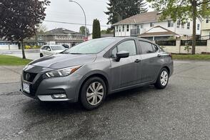 Nissan Versa car