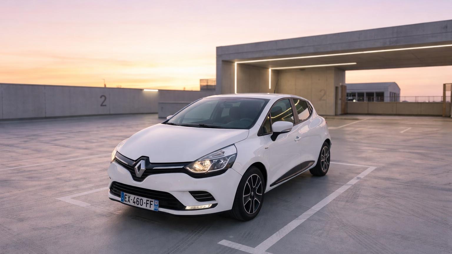 Renault CLIO IV 2018 in Mérignac