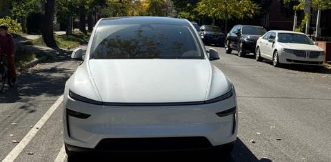 Tesla Model Y 2026