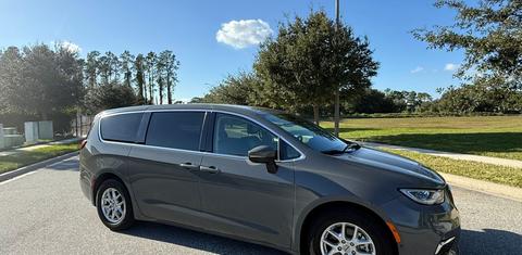 Chrysler Pacifica 2023