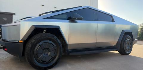 Tesla Cybertruck 2026