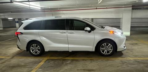 Toyota Sienna 2023