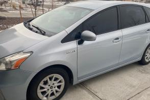 Toyota Prius v car