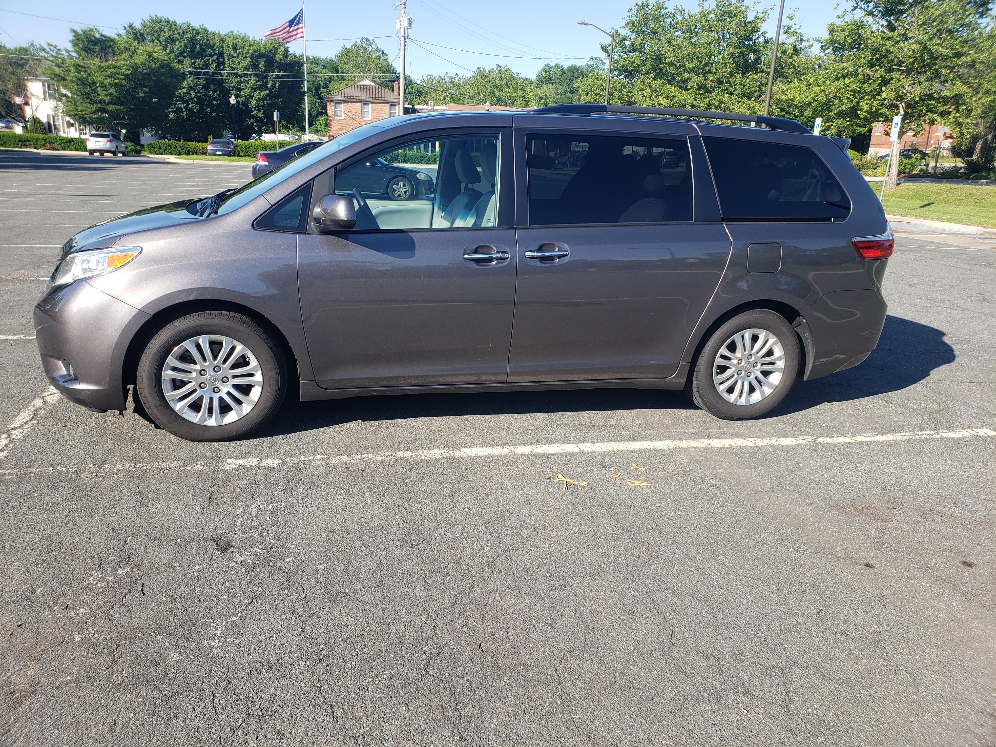 Toyota Sienna 2015 in 