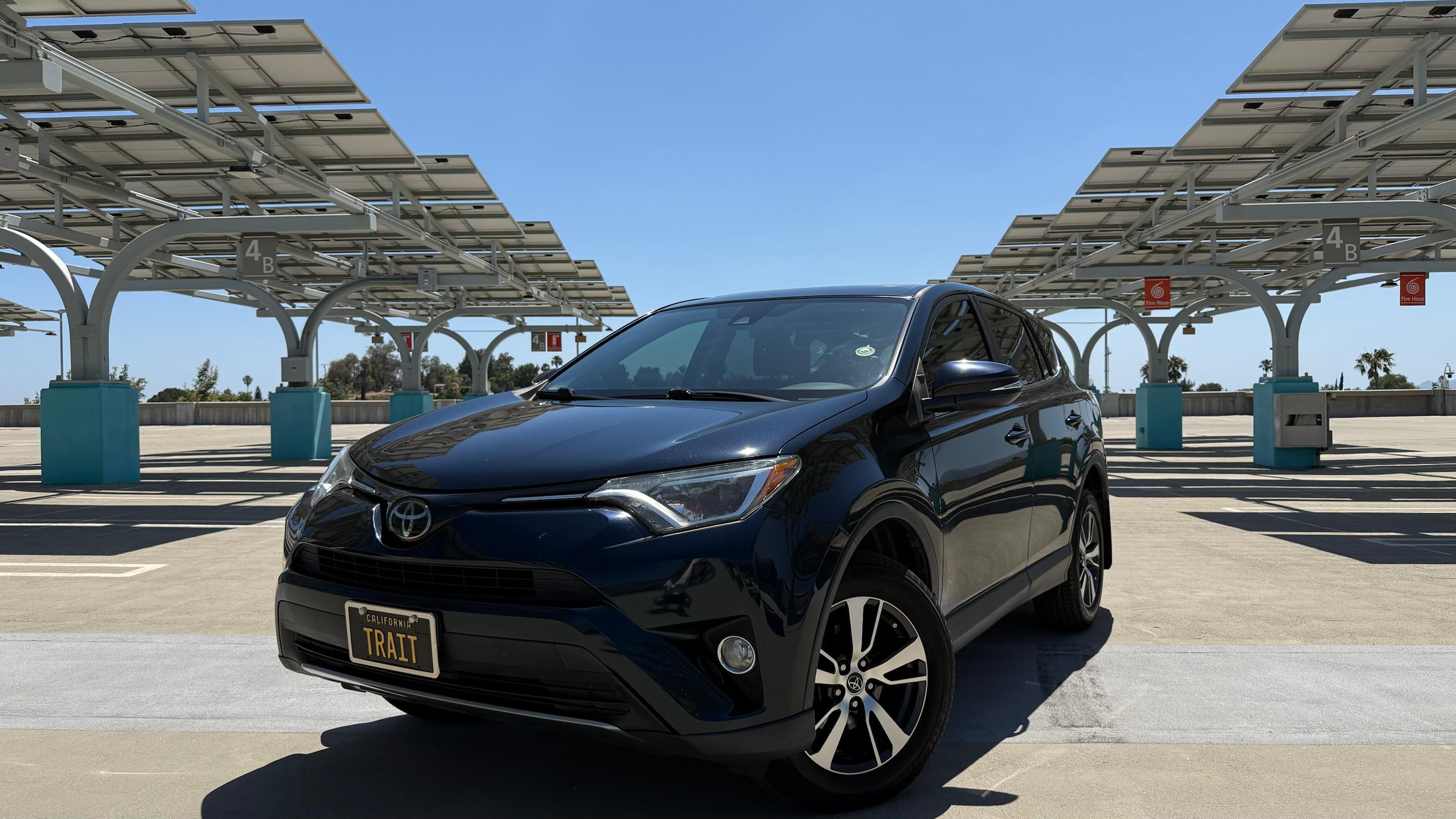Toyota RAV4 2017 in Los Angeles, CA