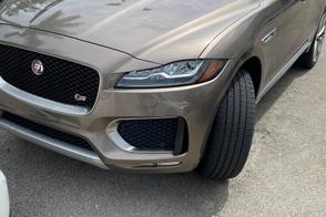 Jaguar F-Pace car