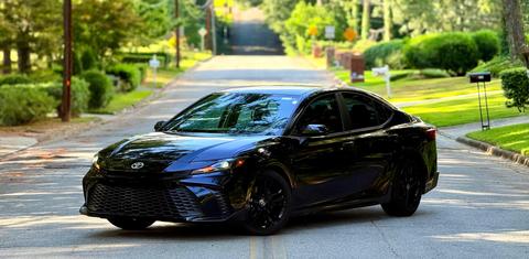 Toyota Camry Hybrid 2025