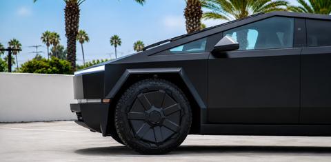 Tesla Cybertruck 2025