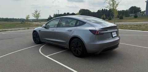 Tesla Model 3 2025