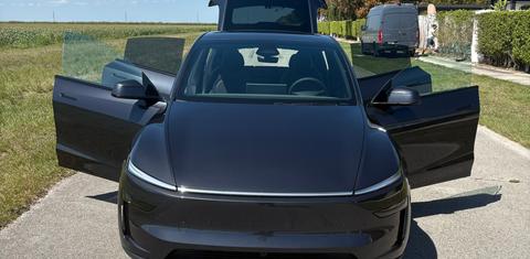 Tesla Model Y 2026