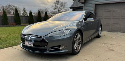 Tesla Model S 2014