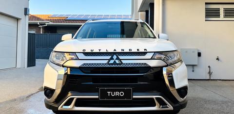 Mitsubishi OUTLANDER 2018