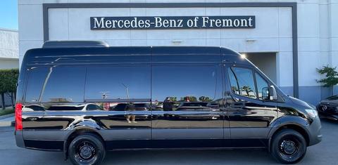 Mercedes-Benz Sprinter 2025