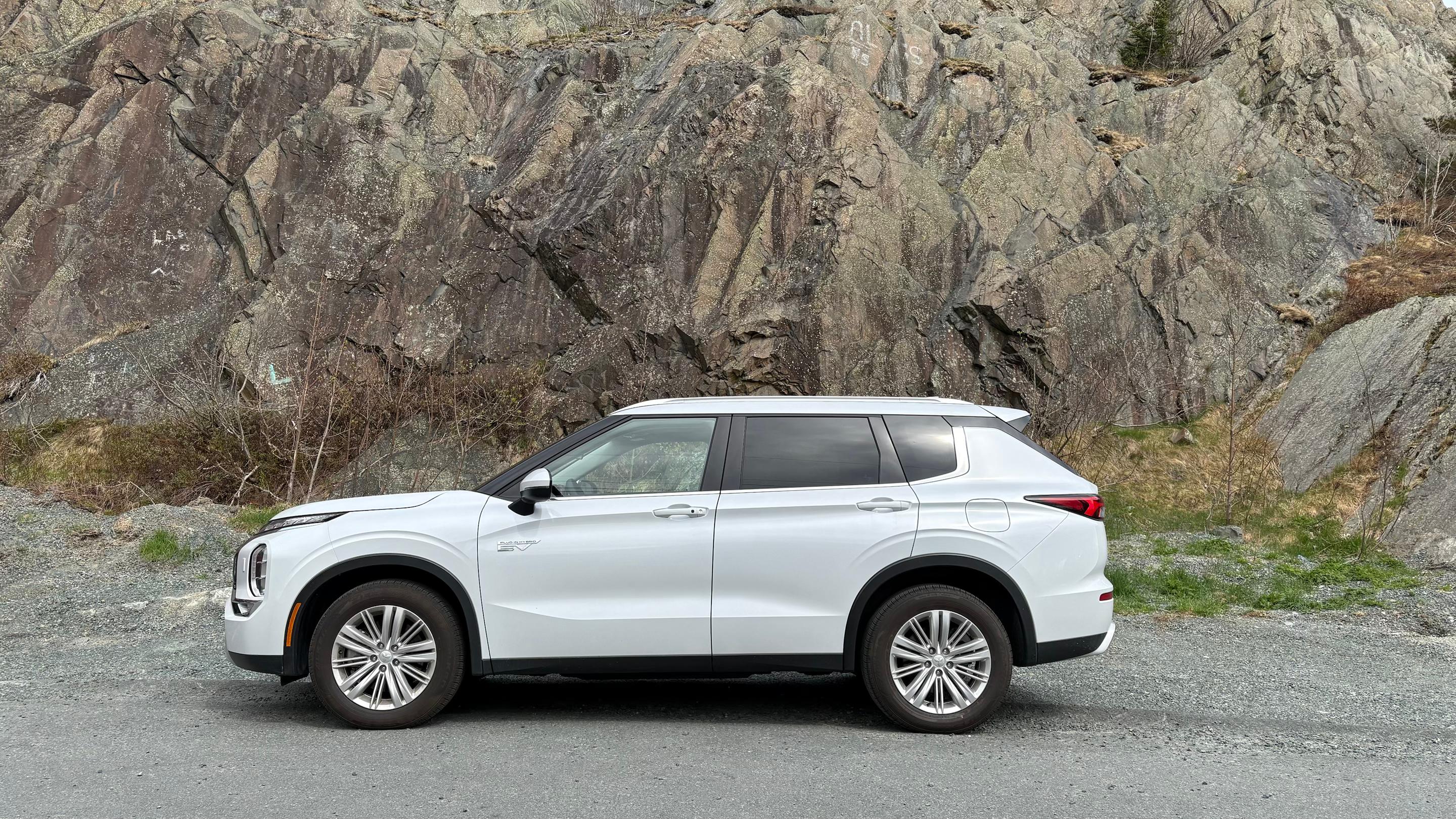 Mitsubishi Outlander Plug-In Hybrid 2025 à St. John's, NL