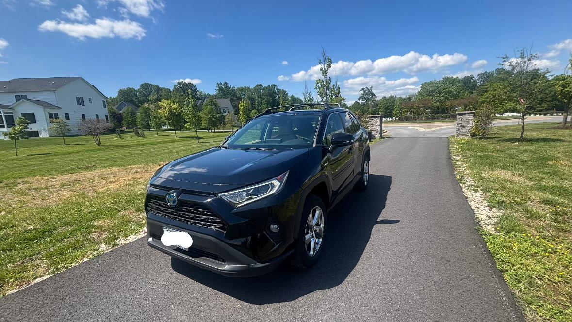 Toyota RAV4 Hybrid 2021 in Crofton, MD