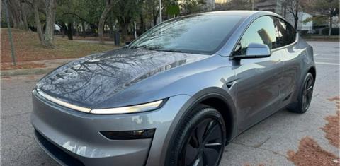 Tesla Model Y 2026