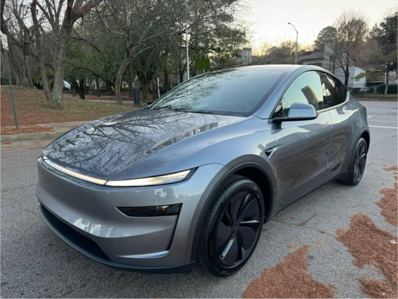 Tesla Model Y 2026 in Sarasota, FL
