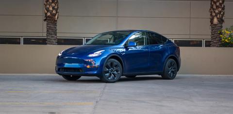 Tesla Model Y 2024