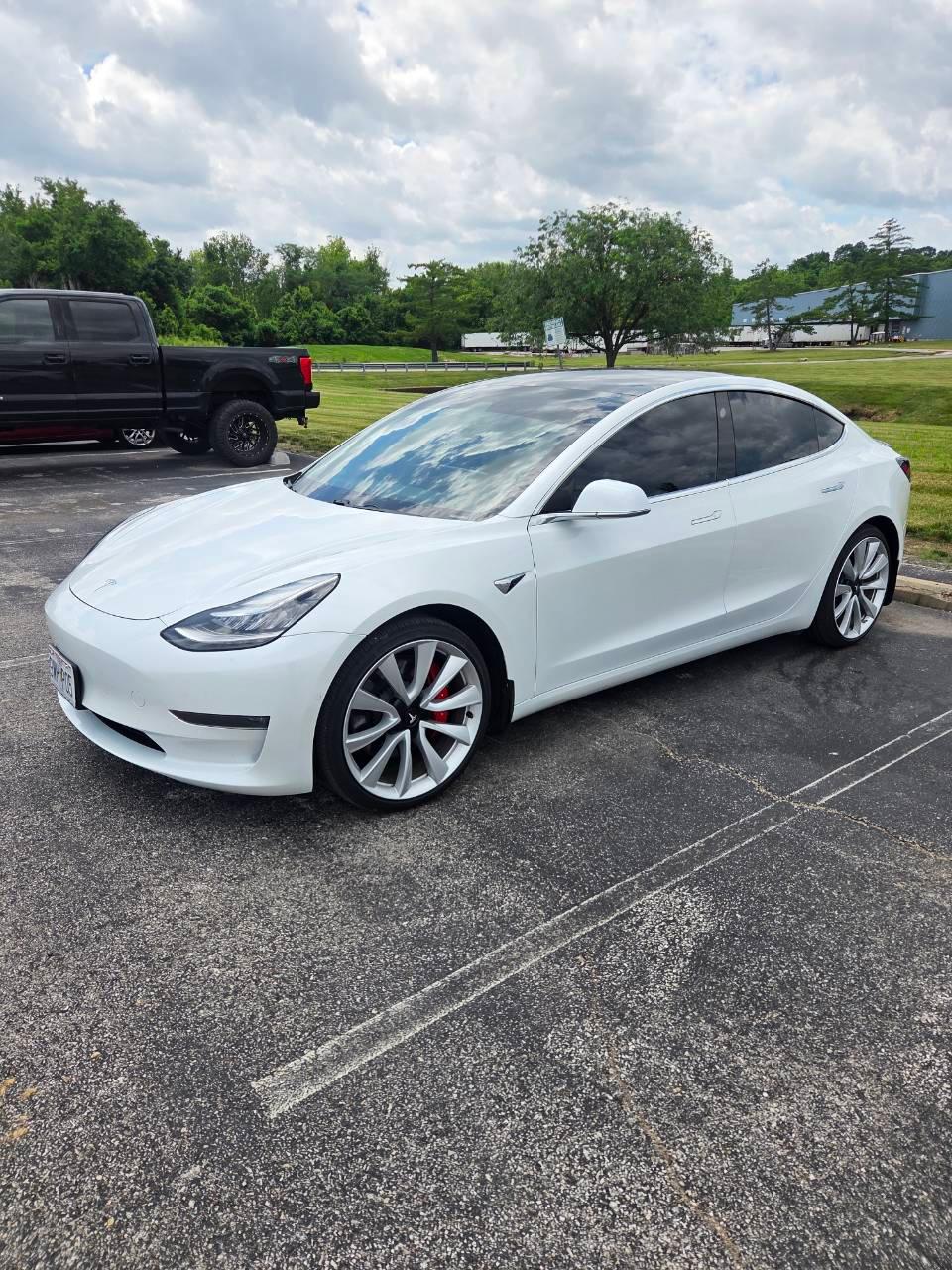 Tesla Model 3 2019 in Pevely, MO