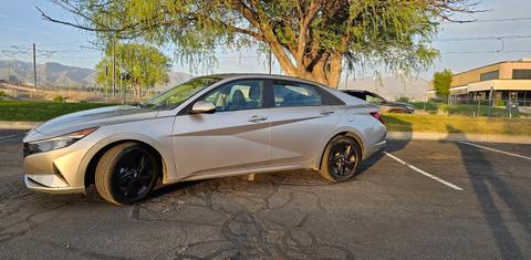 Hyundai Elantra 2021
