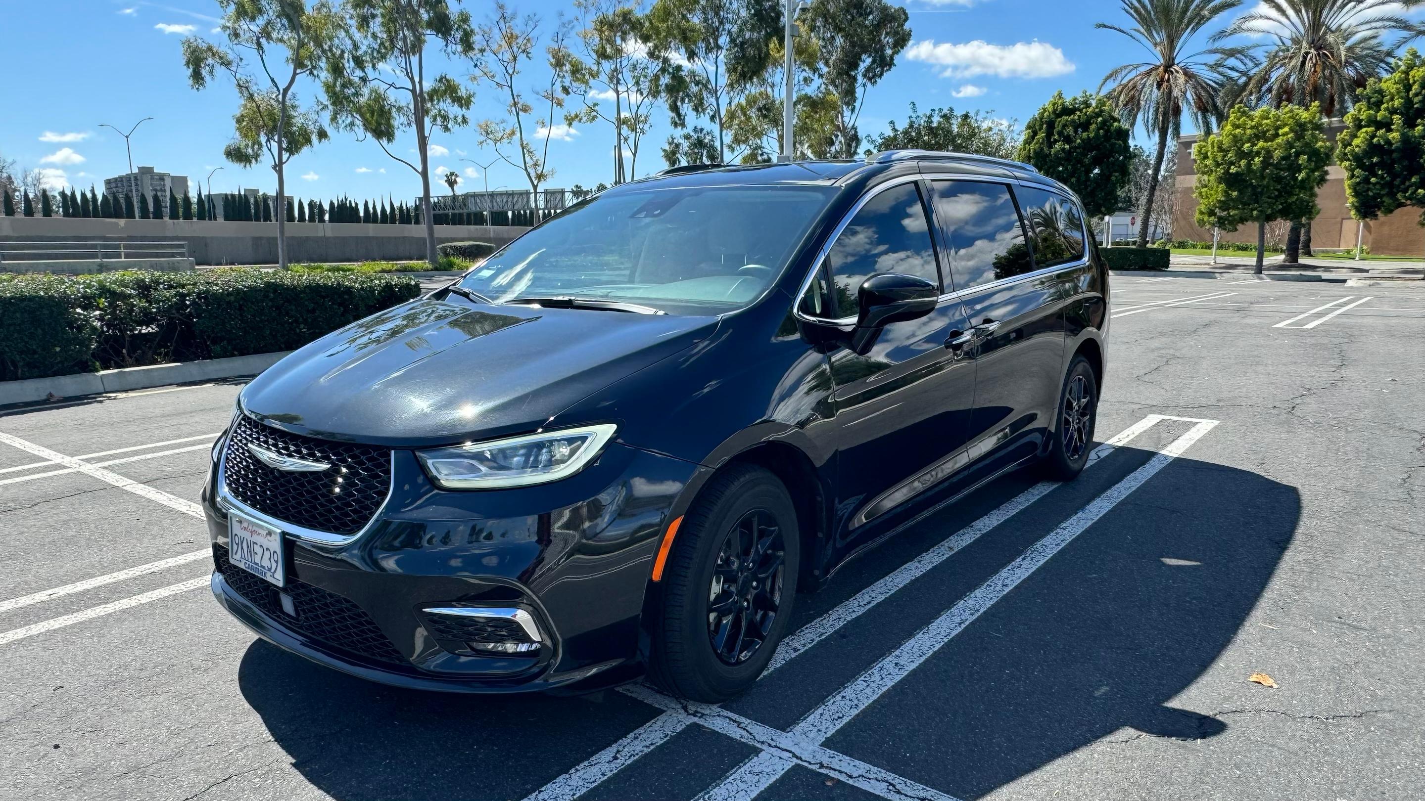 Chrysler Pacifica 2021 in Garden Grove, CA