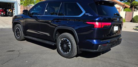 Toyota Sequoia 2024