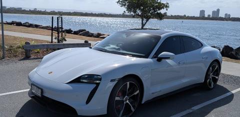 Porsche TAYCAN 2021