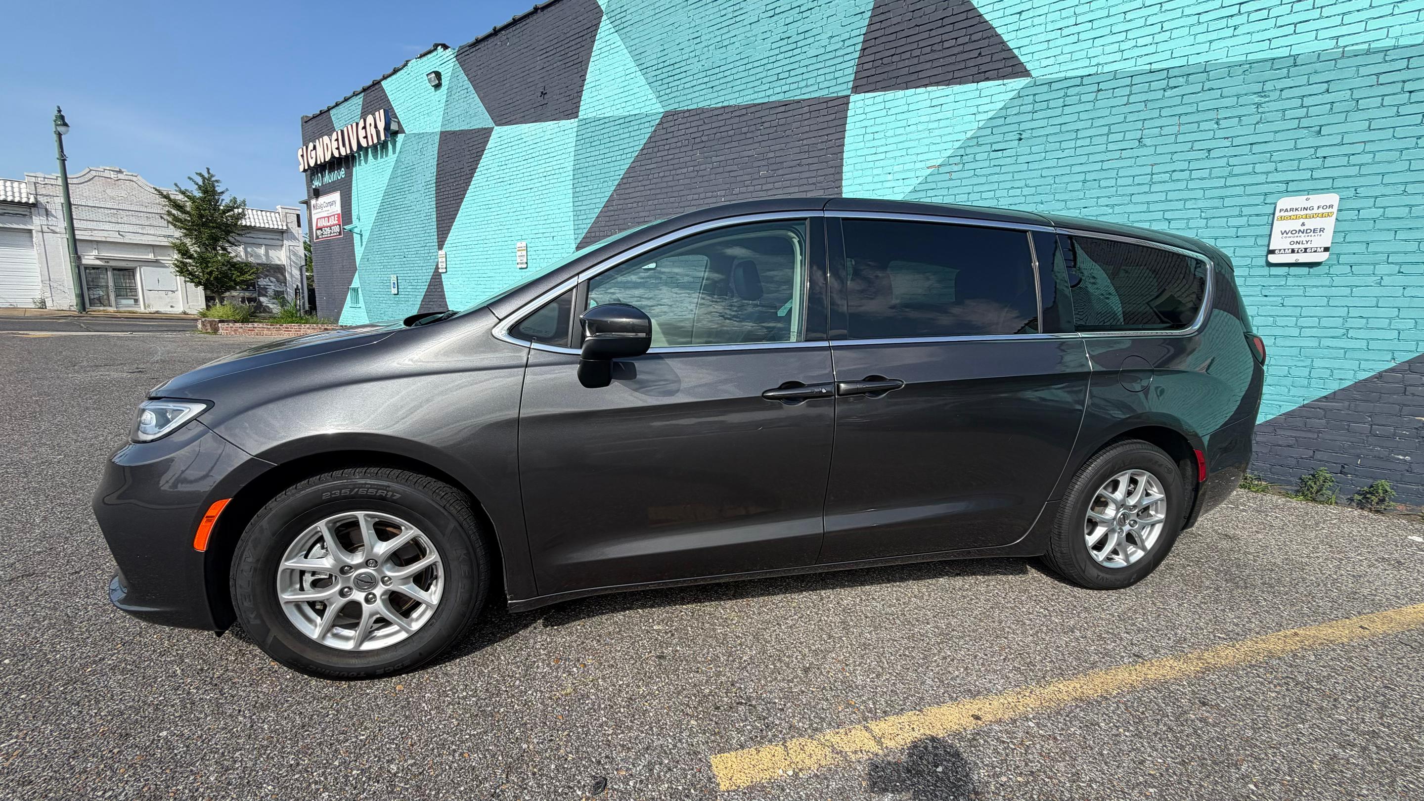 Chrysler Pacifica 2023 in Memphis, TN