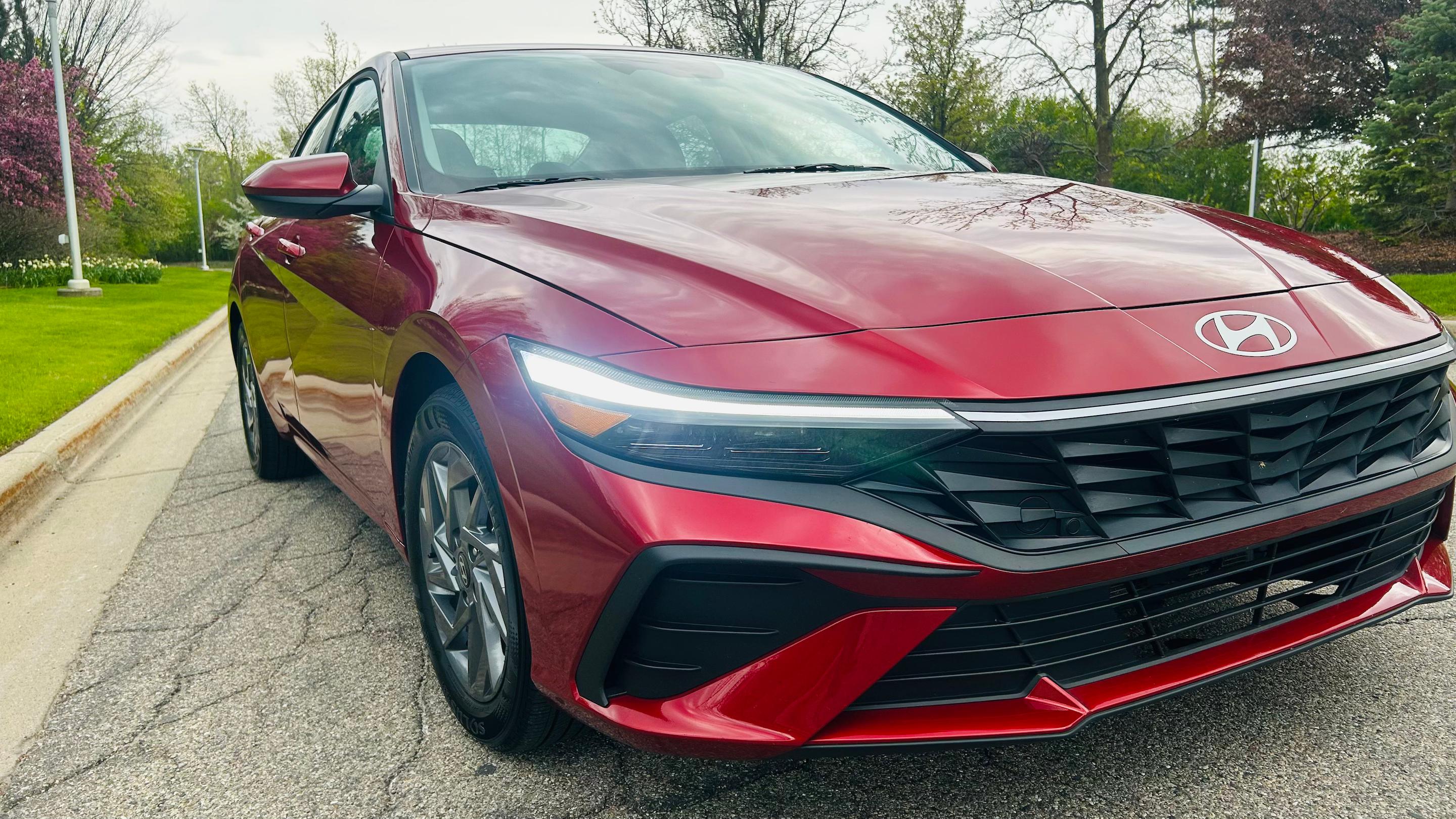 Hyundai Elantra Hybrid 2025 in Grand Rapids, MI