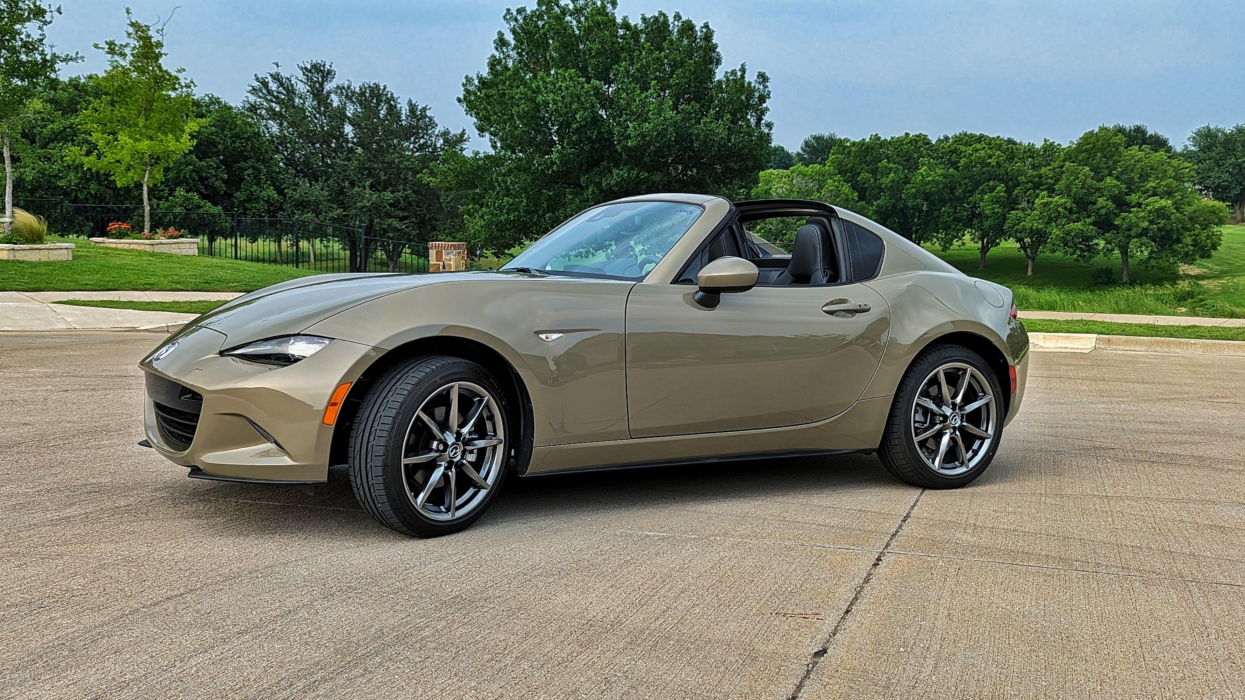 Mazda MX-5 Miata RF 2023 rental in Haltom City, TX by Julum | Turo
