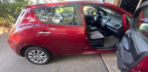 Nissan LEAF 2013