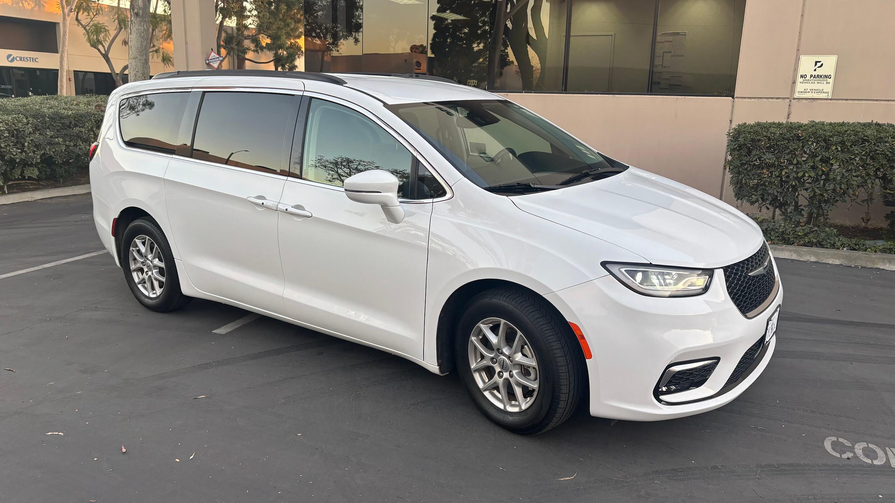 Chrysler Pacifica 2022 in 