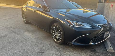 Lexus ES 2025