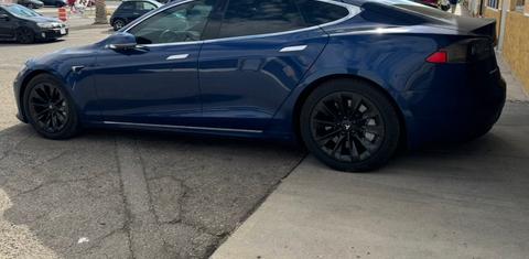 Tesla Model S 2017
