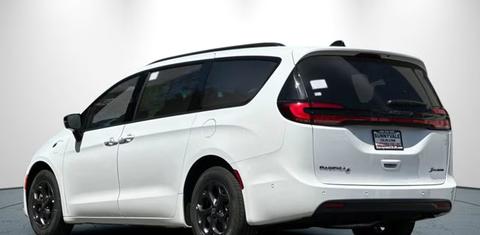 Chrysler Pacifica 2025