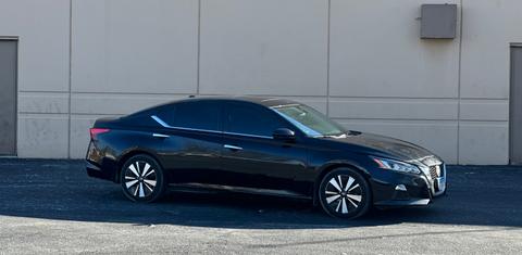 Nissan Altima 2021