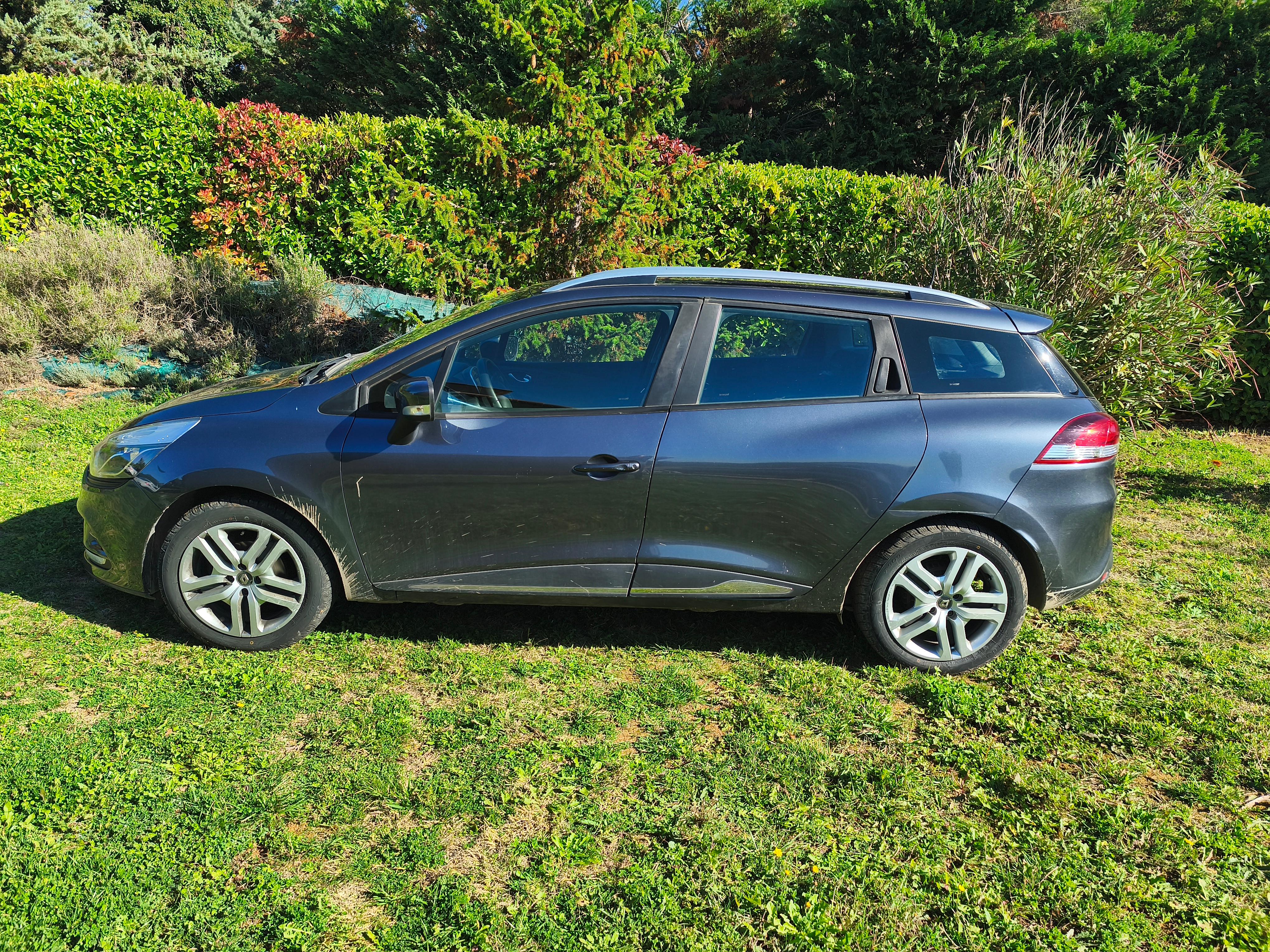 Renault CLIO IV 2017 à Aix-en-Provence
