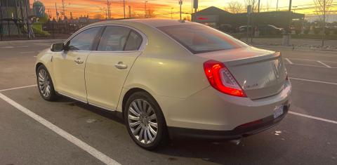 Lincoln MKS 2014