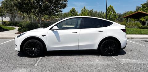 Tesla Model Y 2022