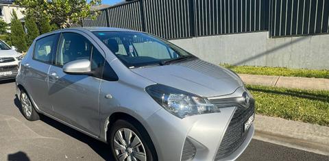 Toyota YARIS 2015
