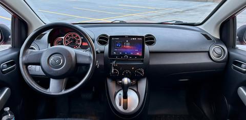Mazda Mazda2 2012
