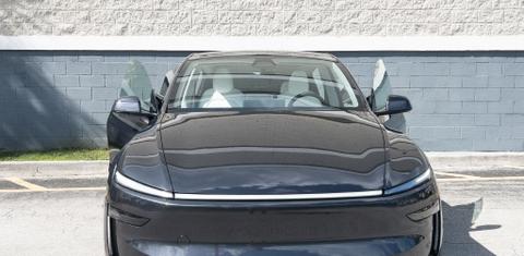 Tesla Model Y 2026