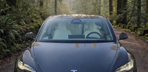 Tesla Model 3 2025