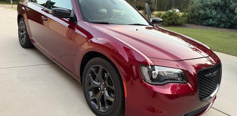 Chrysler 300 2023