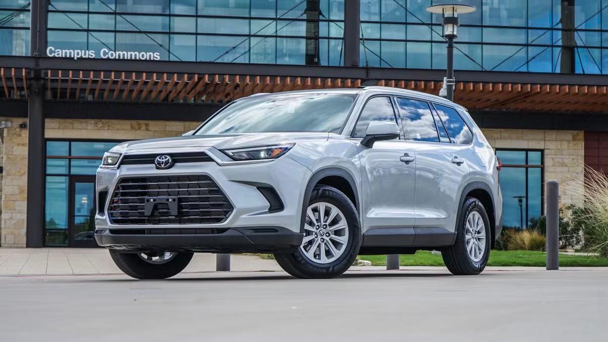 Toyota Grand Highlander 2025 in Mansfield, MA