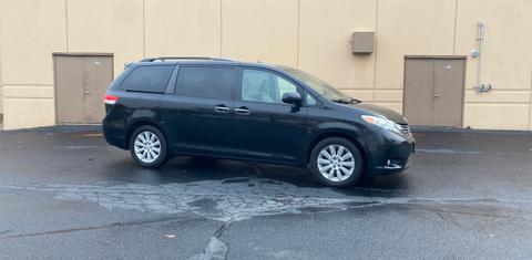 Toyota Sienna 2011