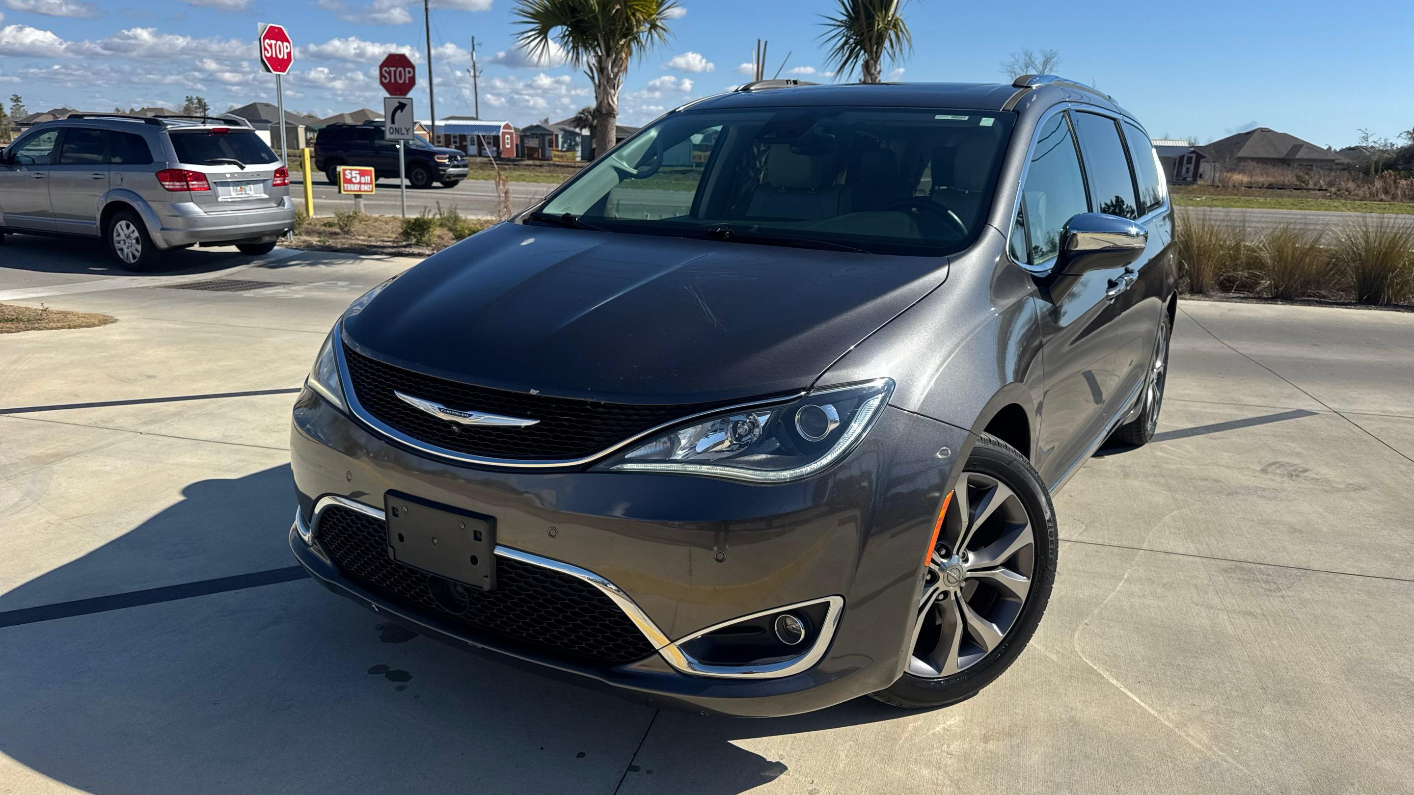 Chrysler Pacifica 2018 in Panama City Beach, FL