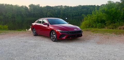 Hyundai Elantra 2025