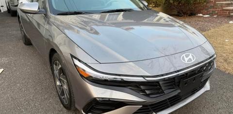 Hyundai Elantra 2025