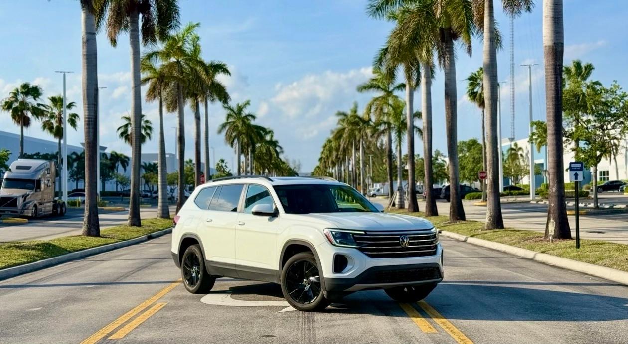 Volkswagen Atlas 2024 in Hallandale Beach, FL